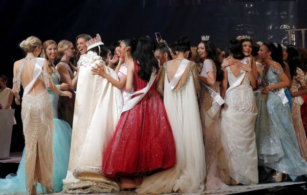 Smokin' Hot! Venezuela Wins Miss International Beauty Pageant 2018 in Japan - Sputnik International
