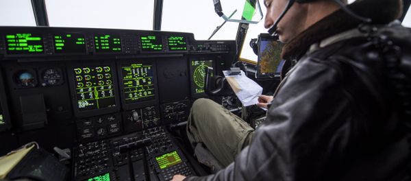 A pilot from the US Marines flys a C-130 transport aircraft as part of the NATO Trident Juncture 2018 exercise departing from Orland Air Base near Brekstad, Norway, October 31, 2018. A pilot from the US Marines flys a C-130 transport aircraft as part of the NATO Trident Juncture 2018 exercise departing from Orland Air Base near Brekstad, Norway, October 31, 2018. - Sputnik International