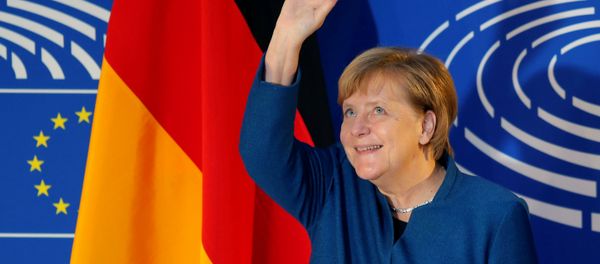 German Chancellor Angela Merkel waves as she arrives to address the European Parliament in Strasbourg, France, November 13, 2018 German Chancellor Angela Merkel waves as she arrives to address the European Parliament in Strasbourg, France, November 13, 2018 - Sputnik International