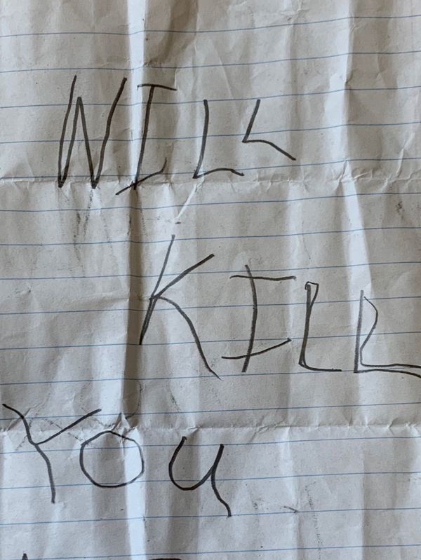 This is one of two threatening notes stuck in the classroom cubby of a 10 year old Muslim girl at a Framingham elementary school - Sputnik International