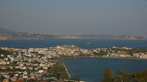 Campi Flegrei (Province of Naples). Bacoli; in the background Bagnoli (suburb of Naples) and the island of Nisida. - Sputnik International