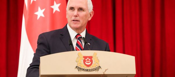 U.S. Vice President Mike Pence speaks at a joint press conference at the Istana or Presidential Palace in Singapore, November 16, 2018 - Sputnik International