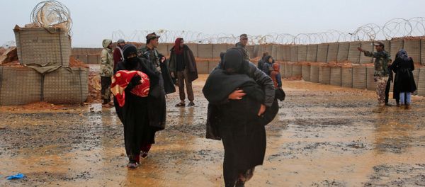 Syrian refugee patients from the makeshift Rukban camp, which lies in no-man's-land off the border between Syria and Jordan in the remote northeast, cross over to visit a UN-operated medical clinic immediately on the Jordanian-side for checkups, on March 1, 2017 Syrian refugee patients from the makeshift Rukban camp, which lies in no-man's-land off the border between Syria and Jordan in the remote northeast, cross over to visit a UN-operated medical clinic immediately on the Jordanian-side for checkups, on March 1, 2017 - Sputnik International
