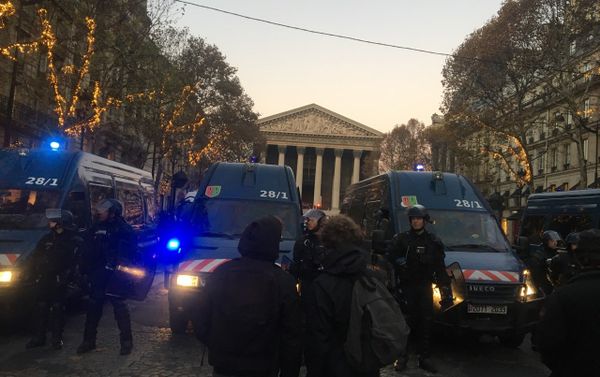 'Yellow vest' protests against high fuel prices in Paris 'Yellow vest' protests against high fuel prices in Paris - Sputnik International