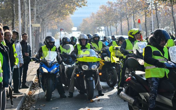 'Yellow vest' protests against high fuel prices in Paris 'Yellow vest' protests against high fuel prices in Paris - Sputnik International