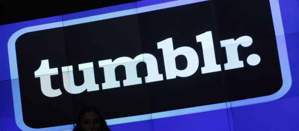 In this Thursday, July 11, 2013 photo, the Tumblr logo is displayed at Nasdaq, in New York. Yahoo has paid $1.1 billion to buy the blogging site Tumblr in one of this year's most buzzed-about deals. Now, Tumblr is flaunting its hipster credentials with a first-ever breakdown of the year's hottest trends, topics and celebrities. The retrospective starts Tuesday, Dec. 3, 2013, with an exploration of 20 categories ranging from the most popular musical groups to the most interesting architecture of 2013. - Sputnik International