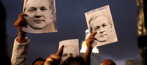 Supporters of WikiLeaks founder Julian Assange Supporters of WikiLeaks founder Julian Assange - Sputnik International