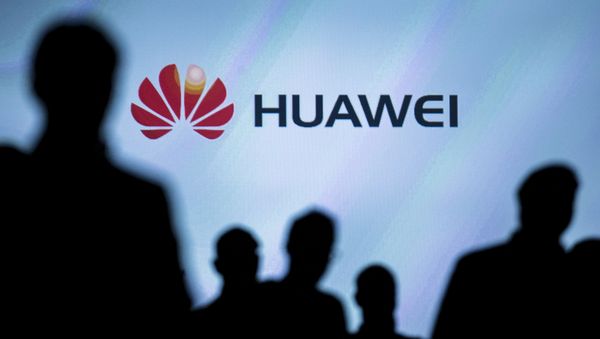 Journalists follow the presentation of a Huawei smartphone ahead of the IFA Electronics show in Berlin, Germany, September 2, 2015 Journalists follow the presentation of a Huawei smartphone ahead of the IFA Electronics show in Berlin, Germany, September 2, 2015 - Sputnik International