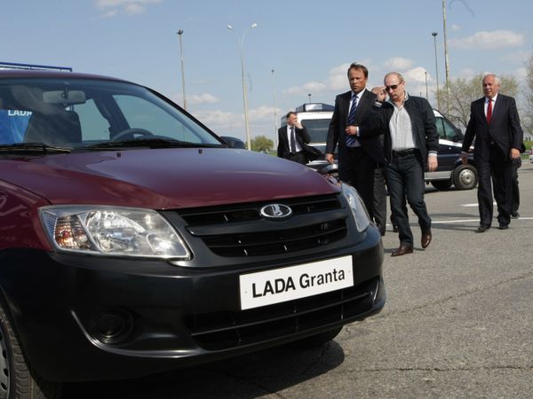 State Wheels: Vladimir Putin and the Cars He Rode State Wheels: Vladimir Putin and the Cars He Rode - Sputnik International