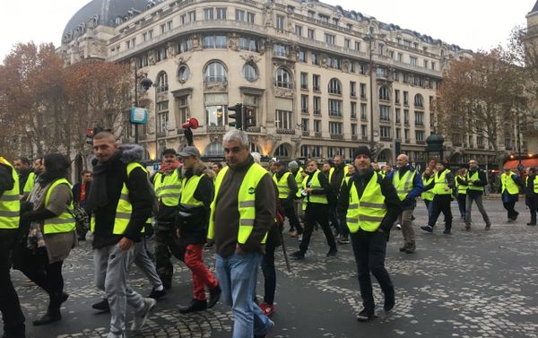 Yellow Vests protests against rising fuel prices began in France - Sputnik International