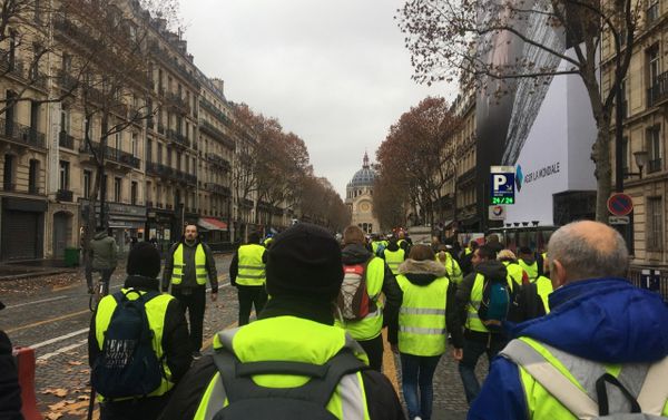Yellow Vests protests against rising fuel prices began in France - Sputnik International