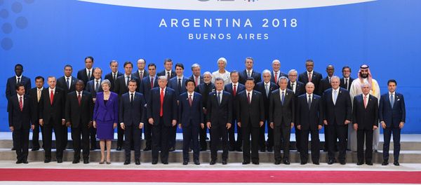 G20 leaders pose for a family photo during the G20 summit in Buenos Aires, Argentina November 30, 2018. - Sputnik International