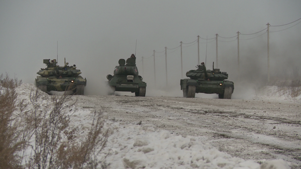 Tank Drag Race at -20Cº: Uralvagonzavod Pays Homage to Its Eminent Tank Inventor Tank Drag Race at -20Cº: Uralvagonzavod Pays Homage to Its Eminent Tank Inventor - Sputnik International