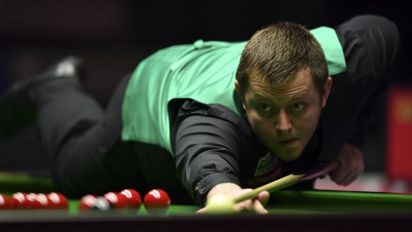 Northern Ireland's Mark Allen plays a shot (File) - Sputnik International
