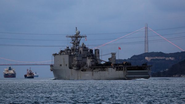USS Carter Hall, a dock landing ship of the United States Navy, sets sail in the Bosphorus, on its way to the Black Sea, in Istanbul, Turkey, - Sputnik International