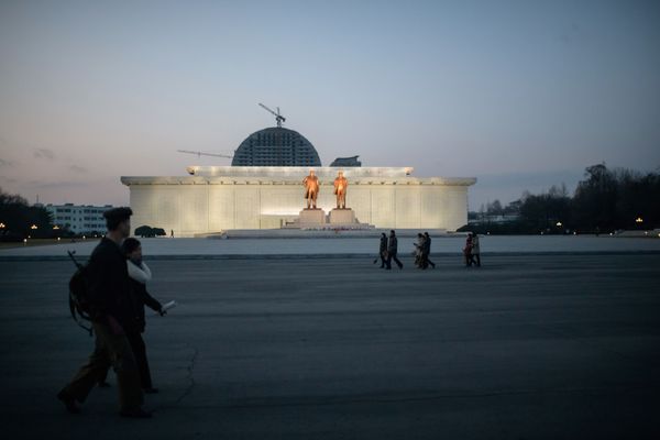 Hello Darkness, My Old Friend: Gloomy Beauty of North Korea's Cities - Sputnik International