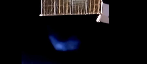 A mysterious blue orb appears on the International Space Station's live feed A mysterious blue orb appears on the International Space Station's live feed - Sputnik International