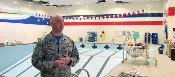 Air Force Col. Michael Staples shows damage from the powerful Nov. 30 earthquake, at Joint Base Elmendorf-Richardson Friday, Dec. 7, 2018, in Anchorage, Alaska. - Sputnik International