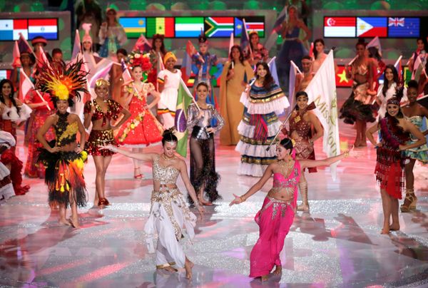 The Miss World 2018 Contestants Dance - Sputnik International