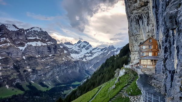 Volcanic Grill or Mountaintop Tea? A Tour of World's Most Exotic Restaurants Volcanic Grill or Mountaintop Tea? A Tour of World's Most Exotic Restaurants - Sputnik International