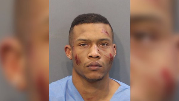 Tennessee rapper International Tax was beaten by police on video before his arrest. - Sputnik International