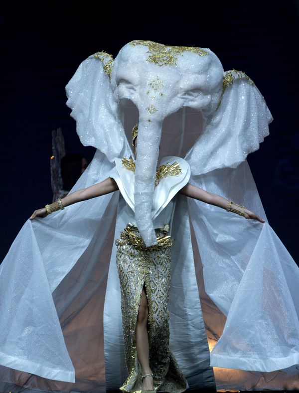 Mermaid Meets Sailor Moon: Miss Universe 2018 National Costume Presentation - Sputnik International