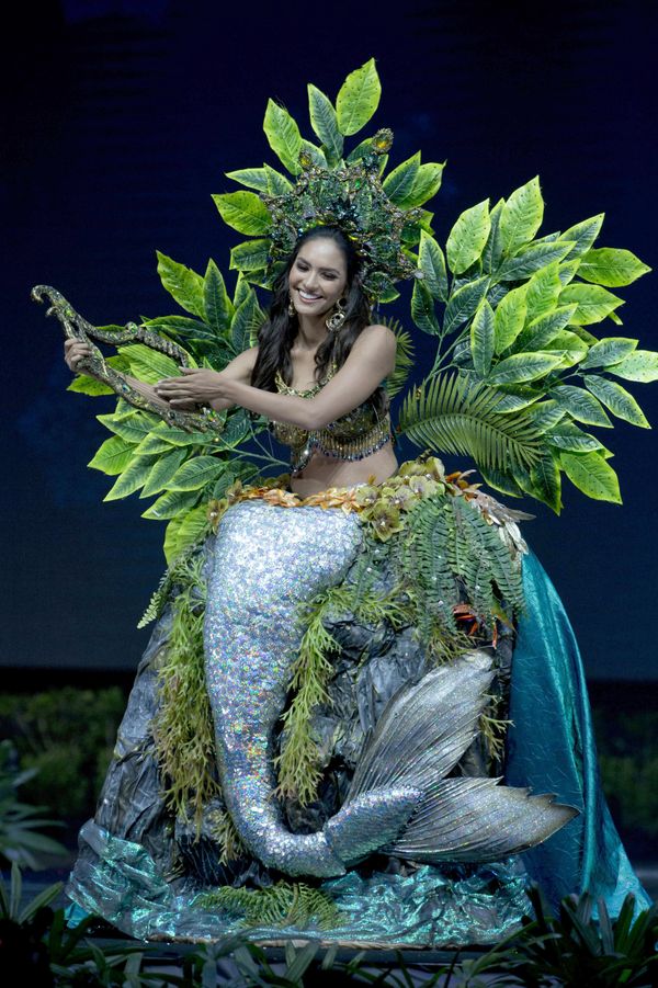 Mermaid Meets Sailor Moon: Miss Universe 2018 National Costume Presentation - Sputnik International