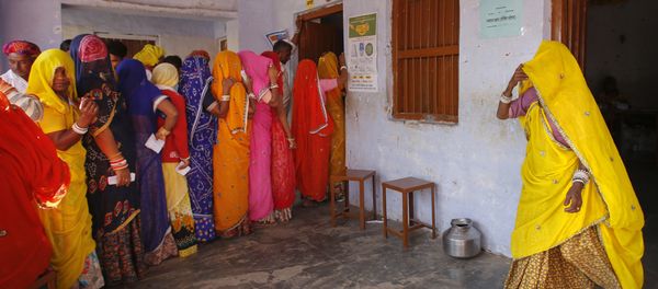 Indian women wait in a queue to cast their votes in village Padampura, near Ajmer, India, Friday, Dec. 7, 2018 Indian women wait in a queue to cast their votes in village Padampura, near Ajmer, India, Friday, Dec. 7, 2018 - Sputnik International