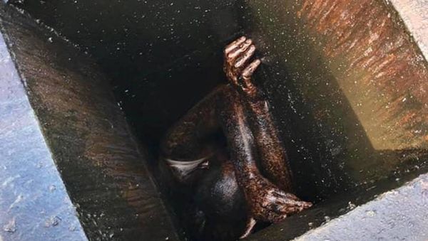 The man was trapped in the grease vent for two days - Sputnik International