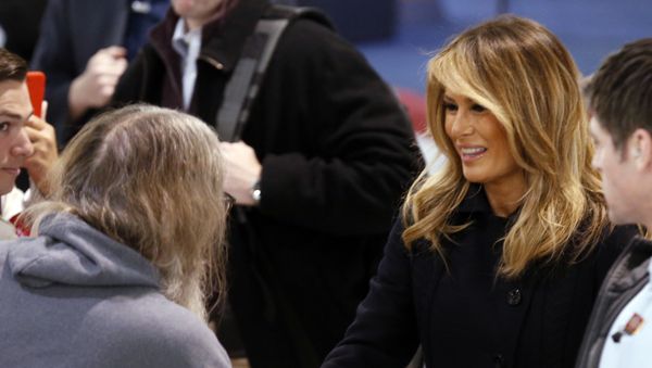First Lady Melania Trump, right, greets members of the crowd during a tour of Joint Base Langley in Hampton, Va., Wednesday, Dec. 12, 2018. - Sputnik International