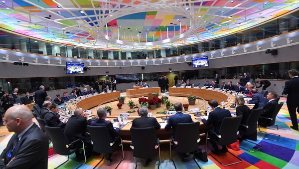 The European leaders meet during a European Summit aimed at discussing the Brexit deal, the long-term budget and the single market on December 13, 2018 in Brussels - Sputnik International