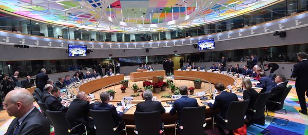 The European leaders meet during a European Summit aimed at discussing the Brexit deal, the long-term budget and the single market on December 13, 2018 in Brussels - Sputnik International