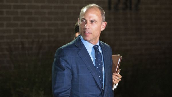 Michael Avenatti leaves the Los Angeles Police Department's Pacific Division after being released from police custody following his arrest on a felony domestic violence charge, Wednesday, Nov. 14, 2018, in Los Angeles.  - Sputnik International