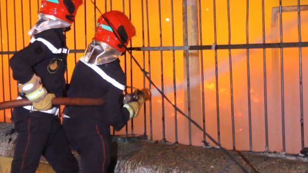 Morocco: Huge blaze engulfs migrant camp in Casablanca - Sputnik International