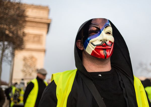 A protester takes part in a demonstration of the yellow vests movement in Paris, France. - Sputnik International