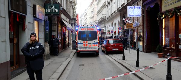 Police officers secure the area next to an ambulance after shots were fired in a restaurant in Vienna, Austria December 21, 2018 Police officers secure the area next to an ambulance after shots were fired in a restaurant in Vienna, Austria December 21, 2018 - Sputnik International