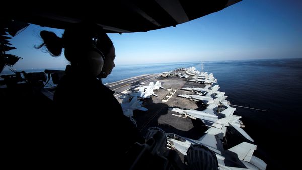 USS John C. Stennis makes its way to the Persian Gulf through the Strait of Hormuz - Sputnik International