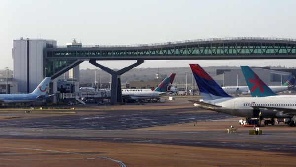 Airplanes are seen London's Gatwick airport - Sputnik International