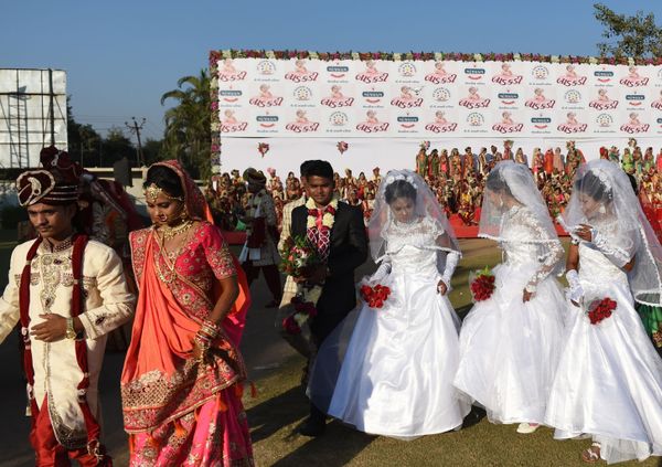 Brides During Mass Wedding Ceremony in India Brides During Mass Wedding Ceremony in India - Sputnik International