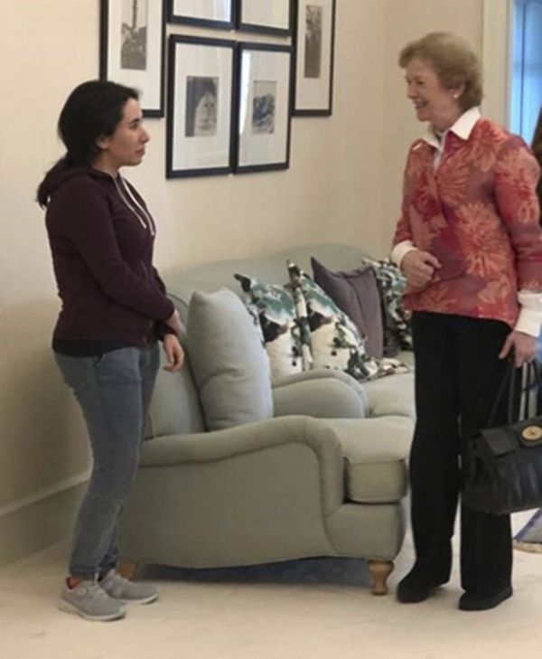 In this Dec. 15, 2018 photograph, released on Monday, Dec. 24, 2018, by the United Arab Emirates' Ministry of Foreign Affairs and International Cooperation, Sheikha Latifa bint Mohammed Al Maktoum, a daughter of Dubai's ruler Sheikh Mohammed bin Rashid Al Maktoum, left, meets Mary Robinson, a former United Nations High Commissioner for Human Rights and former president of Ireland, in Dubai, United Arab Emirates - Sputnik International