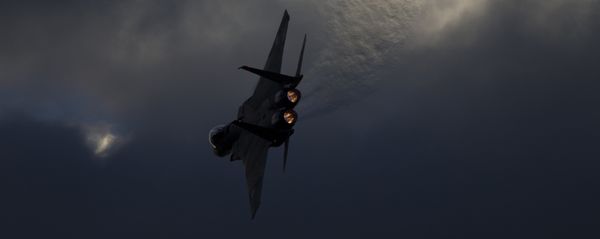 Israeli Air Force F-15 plane performs during a graduation ceremony for new pilots in the Hatzerim air force base near the city of Beersheba, Israel, Thursday, Dec. 29, 2016 - Sputnik International