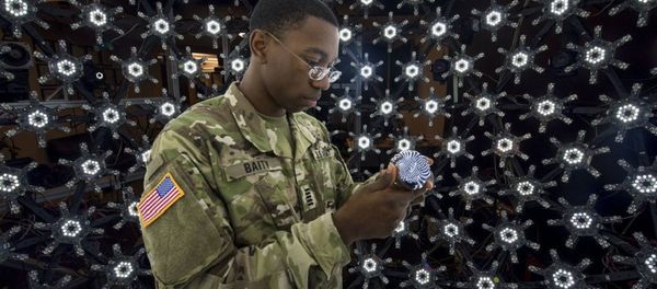 A Soldier demonstrates the Light Stage X capture system technology A Soldier demonstrates the Light Stage X capture system technology - Sputnik International