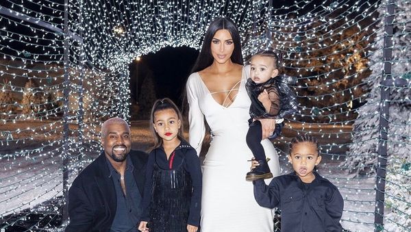 Kim Kardashian and family. Merry Christmas - Sputnik International