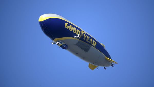 A Goodyear blimp flies over the track during the NASCAR Xfinity Series auto race at Daytona International Speedway Saturday, Feb. 17, 2018, in Daytona Beach, Fla. - Sputnik International