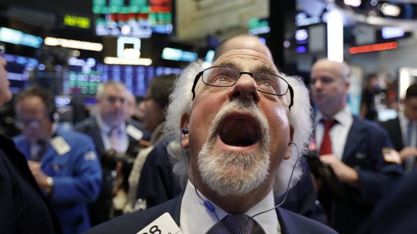 Trader Peter Tuchman works on the floor of the New York Stock Exchange, Friday, Dec. 28, 2018.  - Sputnik International