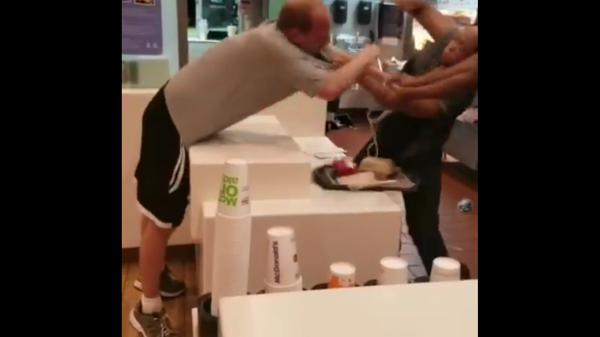 McDonald's customer attacks employee reportedly over the restaurant's straw policy McDonald's customer attacks employee reportedly over the restaurant's straw policy - Sputnik International