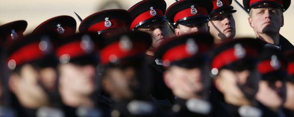 British Army officer cadets take part Britain's in the Sovereign's Parade at The Royal Military Academy Sandhurst watched by Prince Harry, in Sandhurst, England , Friday, Dec. 15, 2017. - Sputnik International