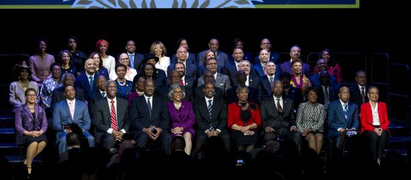 Members of the Congressional Black Caucus participate in a swearing-in ceremony at The Warner Theatre in Washington, Thursday, Jan. 3, 2019. - Sputnik International
