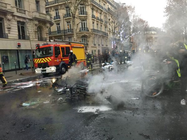 'Yellow Vests' Movement Holds Protests in Paris for Eight Weeks in Row (VIDEO) 'Yellow Vests' Movement Holds Protests in Paris for Eight Weeks in Row (VIDEO) - Sputnik International