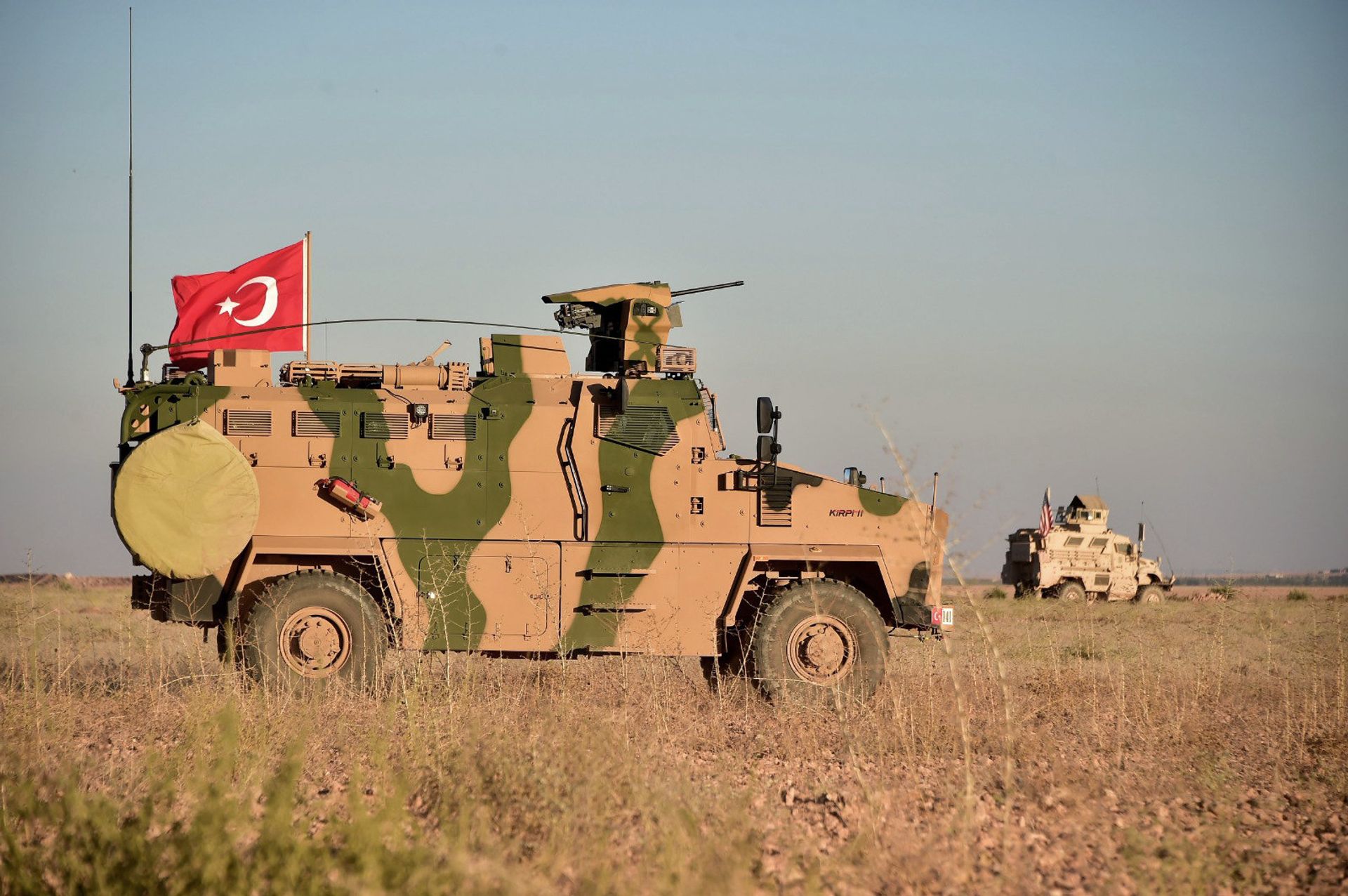 In this photo taken Thursday, Nov. 1, 2018, Turkish and U.S. troops conduct joint patrols around the Syrian town of Manbij, as part of an agreement that aimed to ease tensions between the two NATO allies - Sputnik International, 1920, 08.06.2022